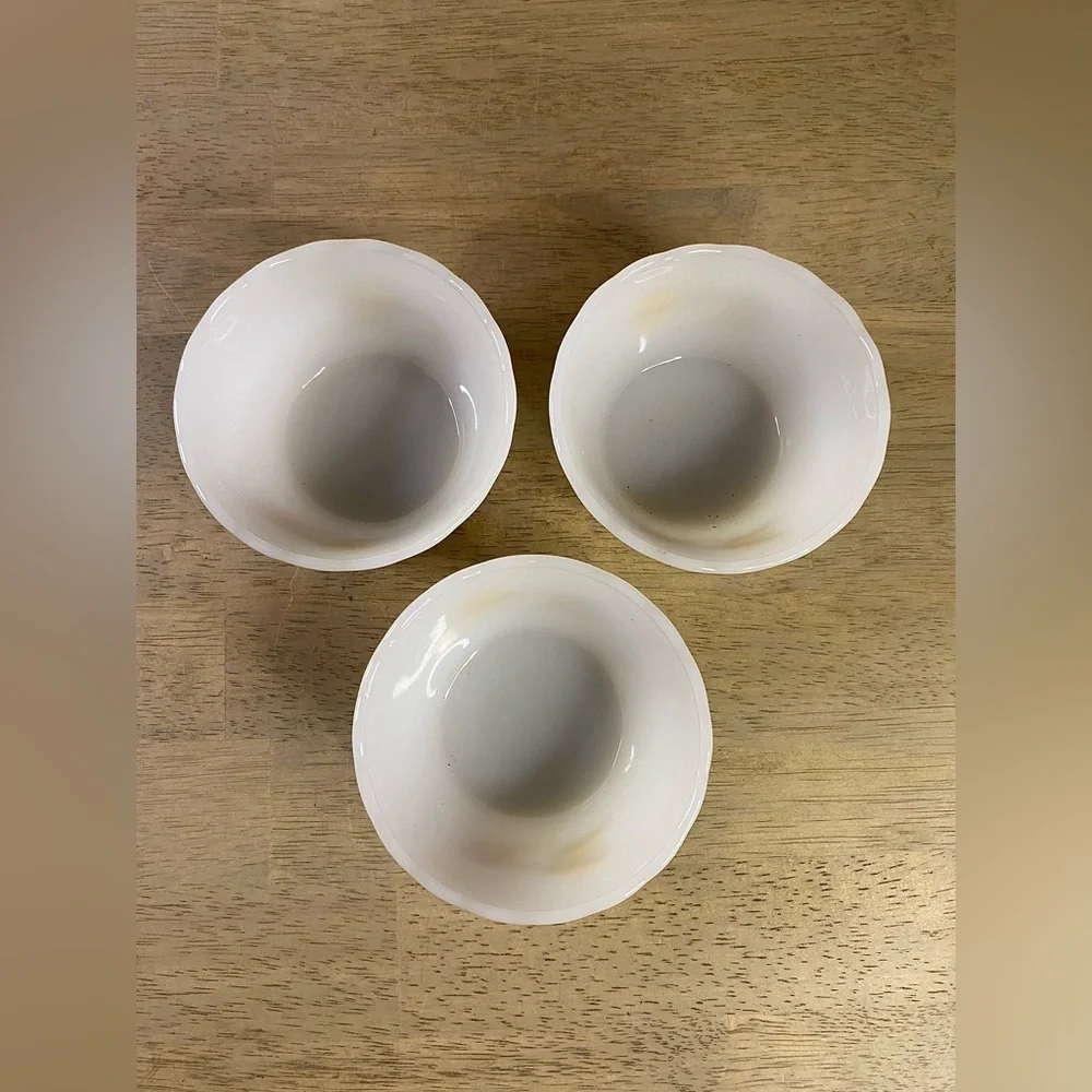 Lot of 3 Vintage Anchor Hocking Fire King Wheat Pattern Milk Glass Dessert Cups‎